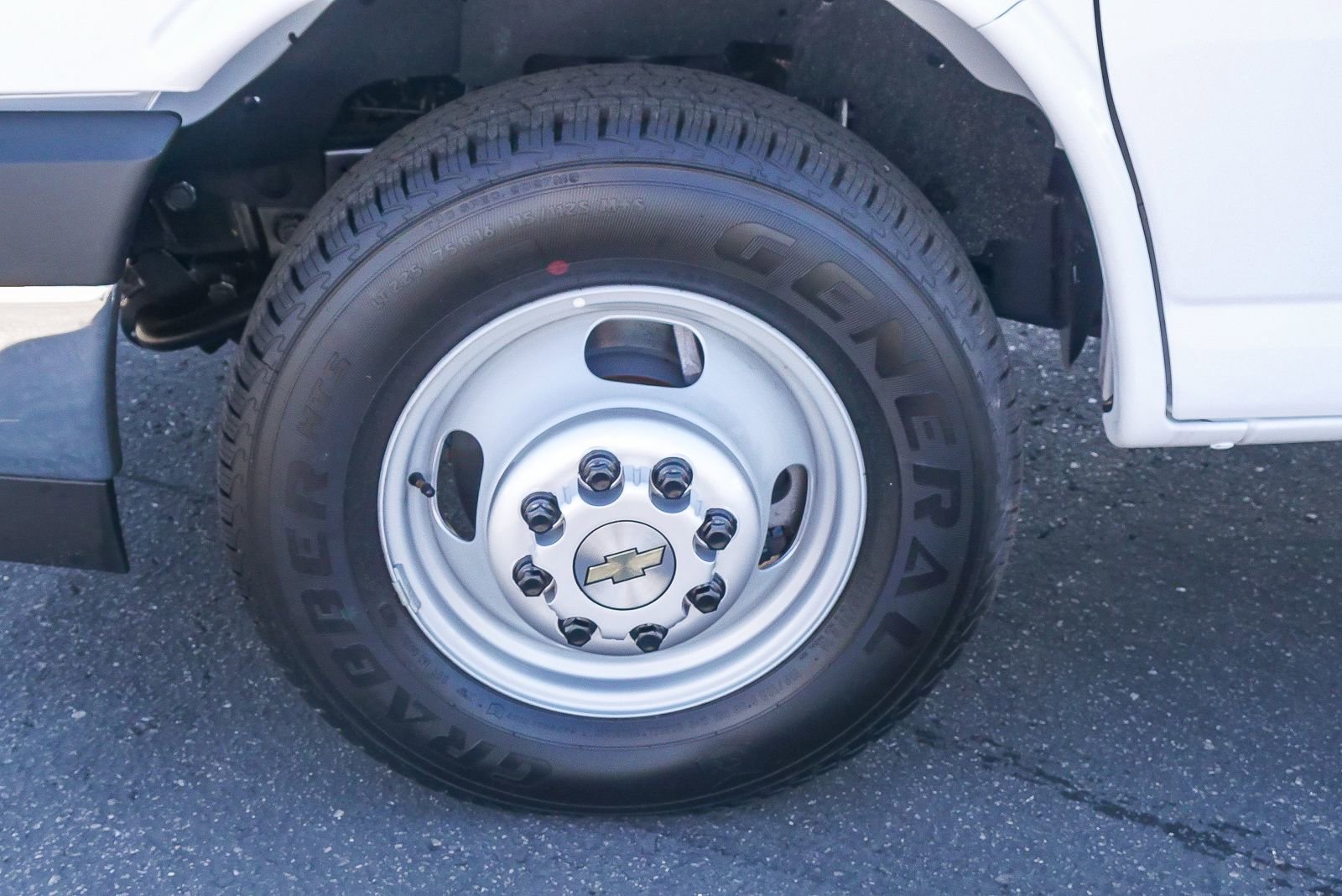 New 2026 Chevrolet Express 3500 w/ Power Convenience Package image 5