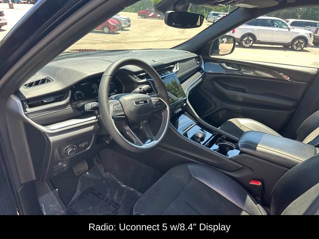 Used 2023 Jeep Grand Cherokee Altitude AWD/4WD image 7