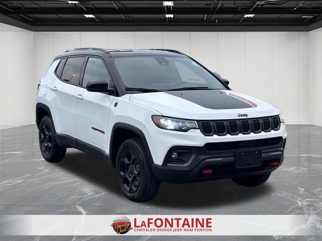 Used 2023 Jeep Compass Trailhawk AWD/4WD image 7