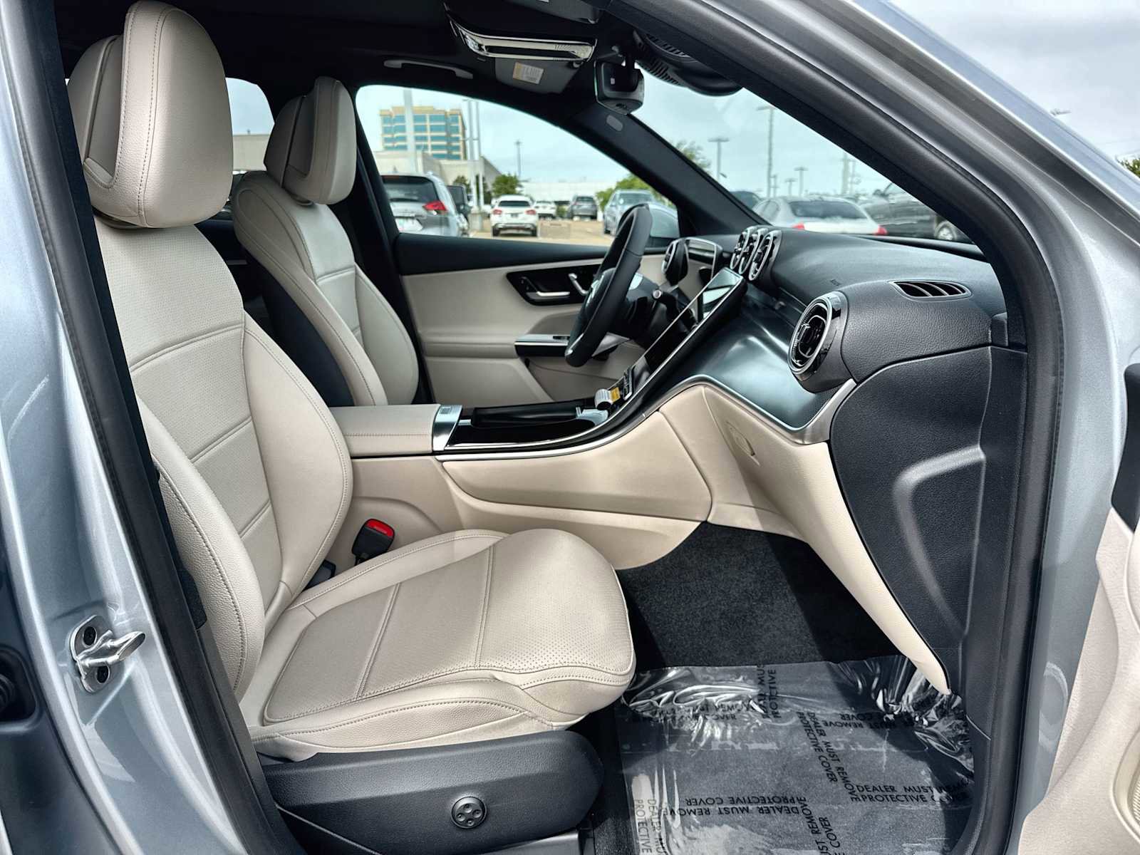 New 2026 Mercedes-Benz GLC 300 image 9