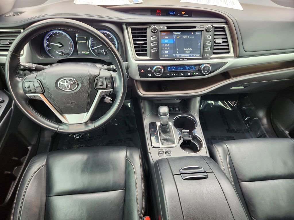 Used 2018 Toyota Highlander XLE image 25