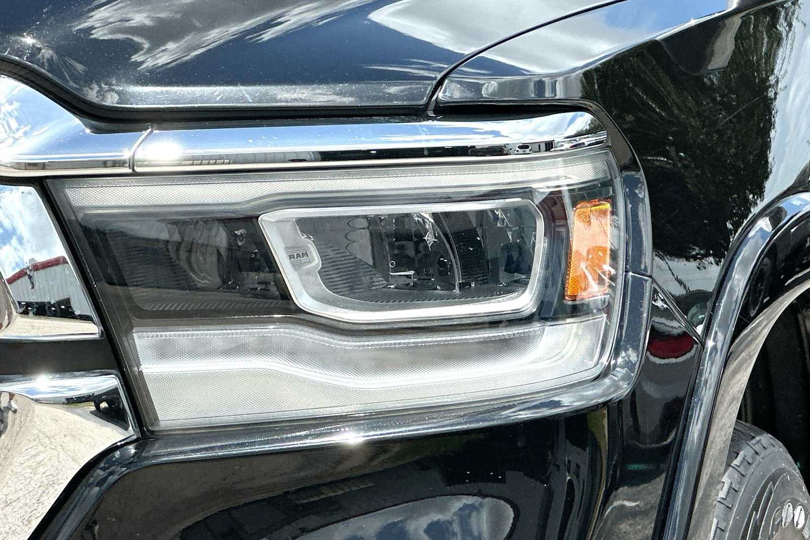 Used 2019 RAM 1500 Laramie w/ Trailer Tow Group AWD/4WD image 16