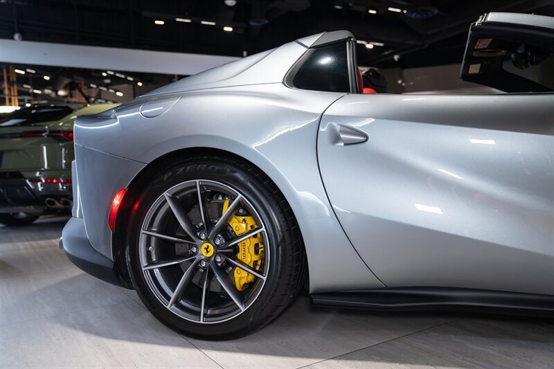 Used 2023 Ferrari 812 GTS RWD image 28