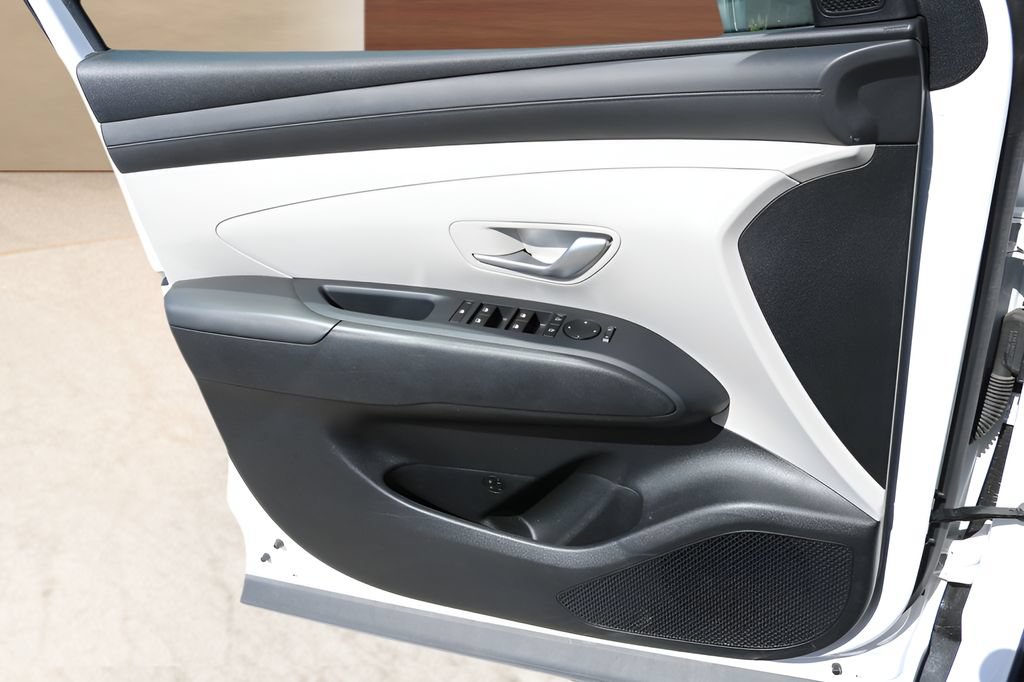 Used 2025 Hyundai Tucson SEL FWD image 9