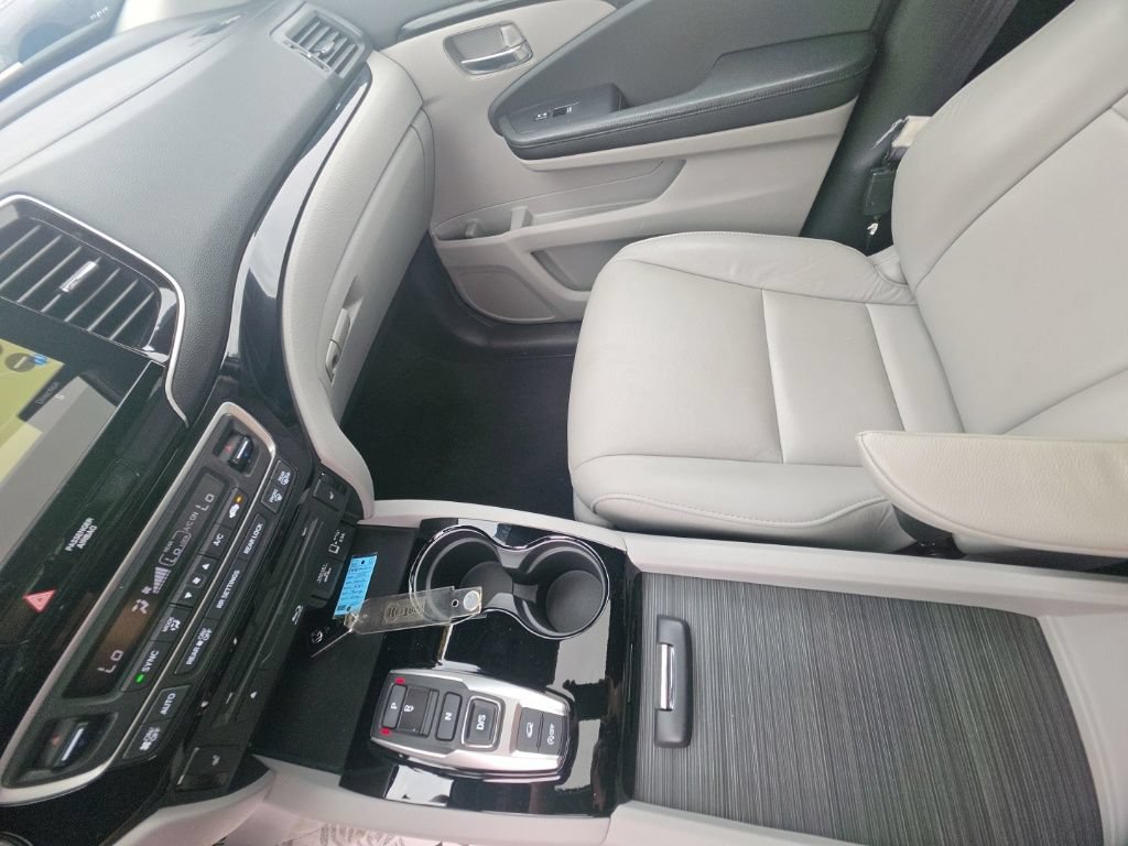Certified 2019 Honda Pilot Touring image 23