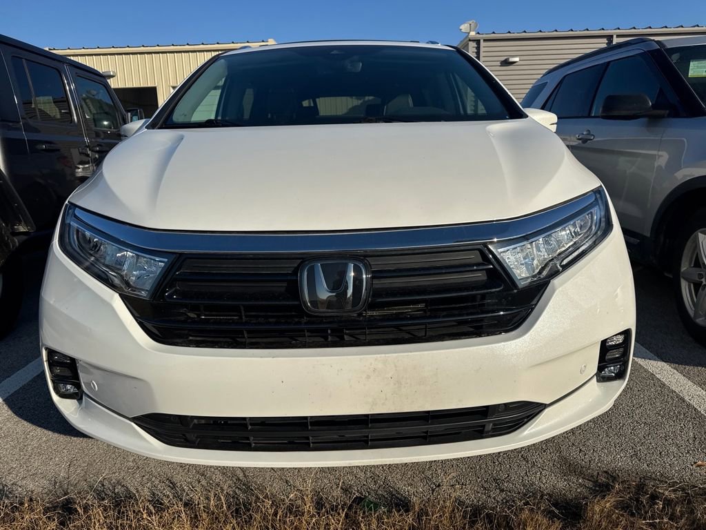 Used 2023 Honda Odyssey Elite image 2