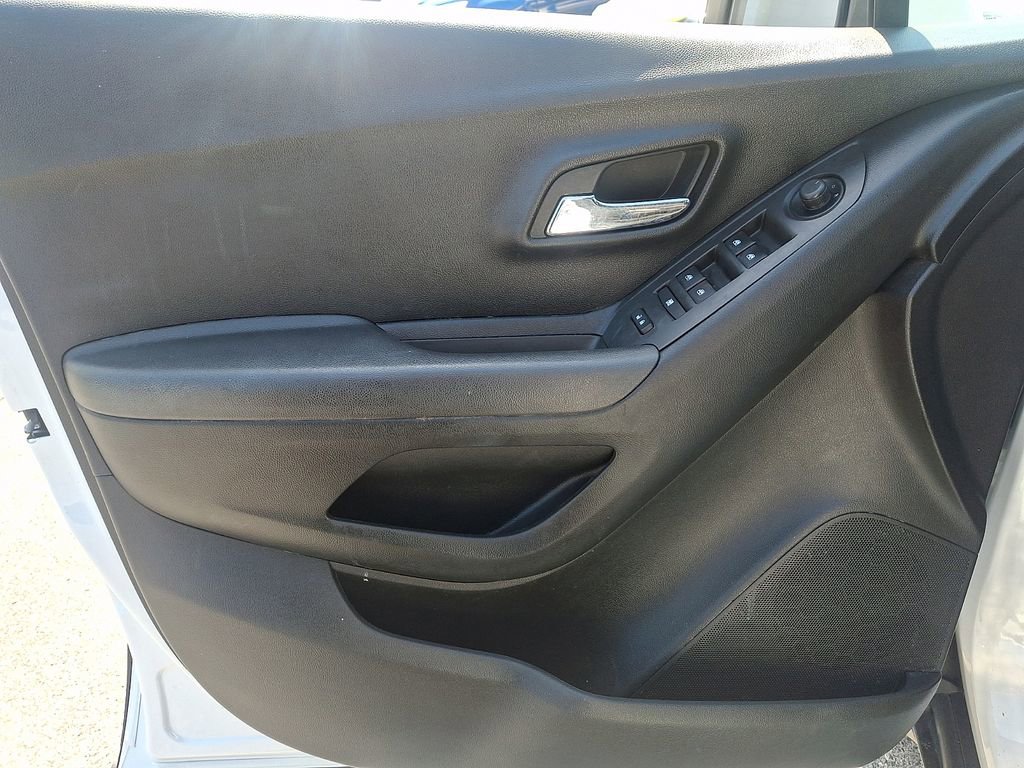 Used 2016 Chevrolet Trax LS w/ LPO, Protection Package AWD/4WD image 14