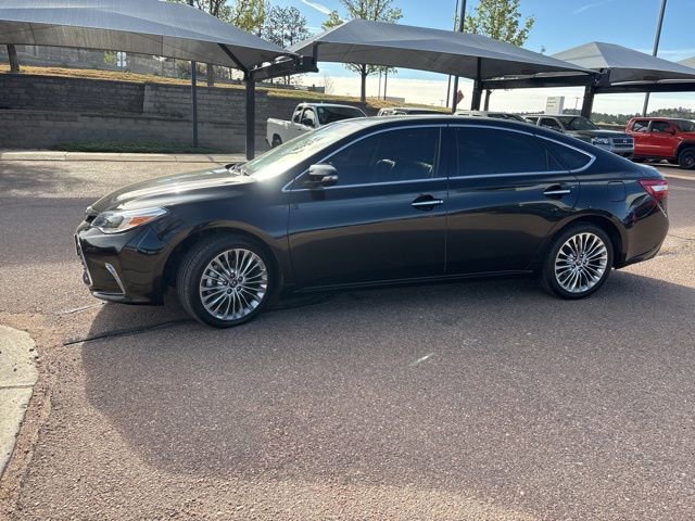 Used 2018 Toyota Avalon Limited w/ All Weather Liner Package FWD image 4