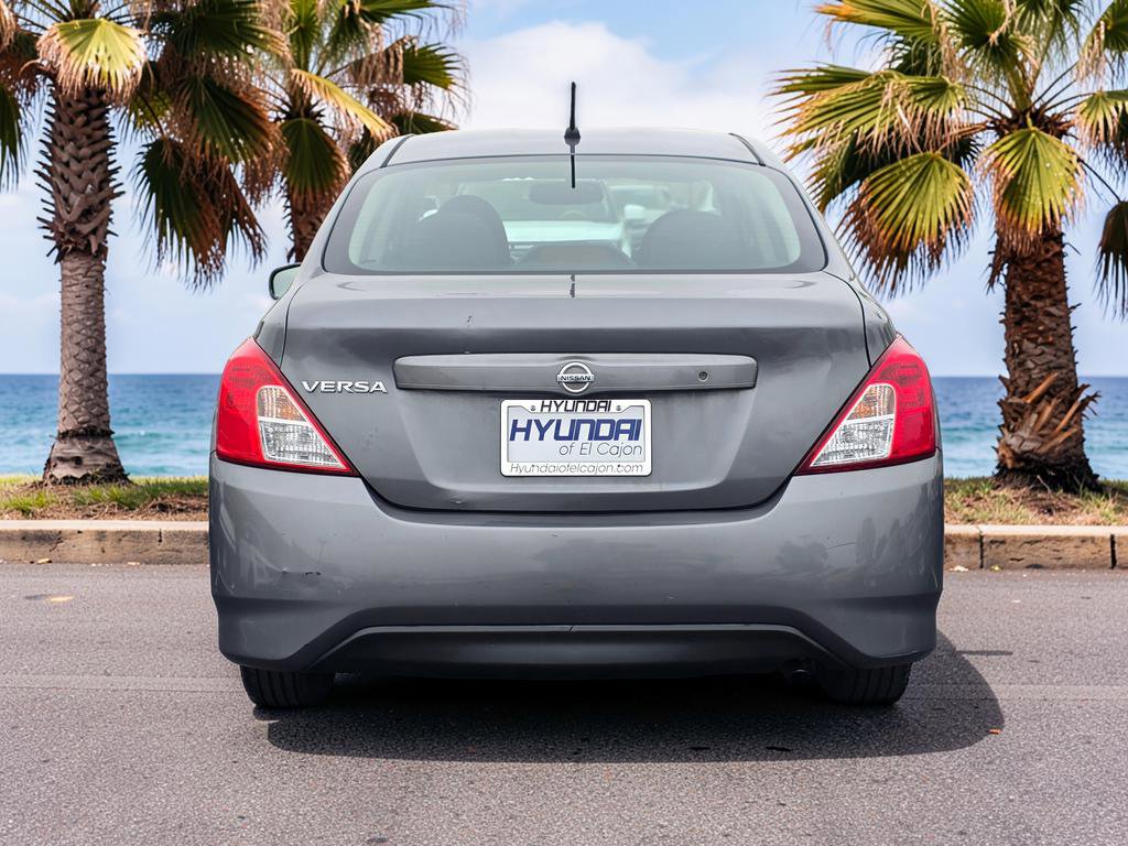 Used 2016 Nissan Versa S FWD image 6