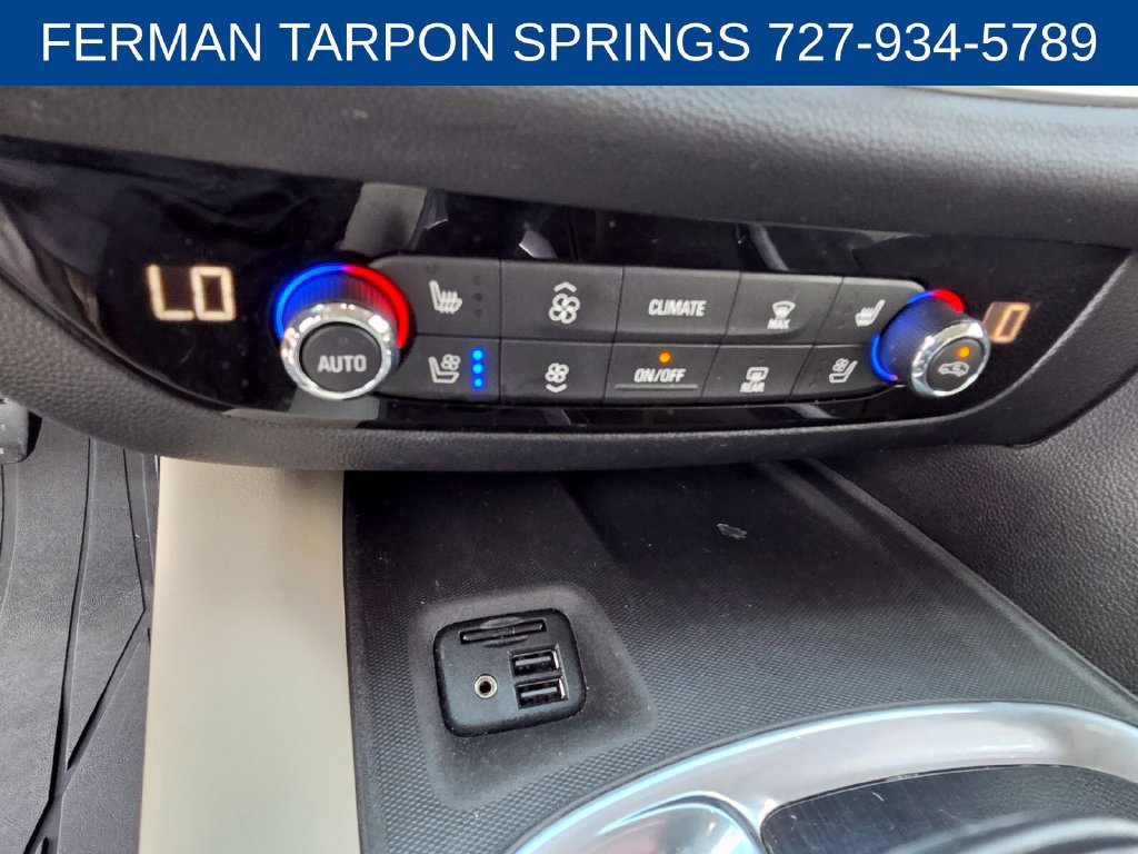 Used 2020 Buick Enclave Premium w/ Sun and Sites Package FWD image 9
