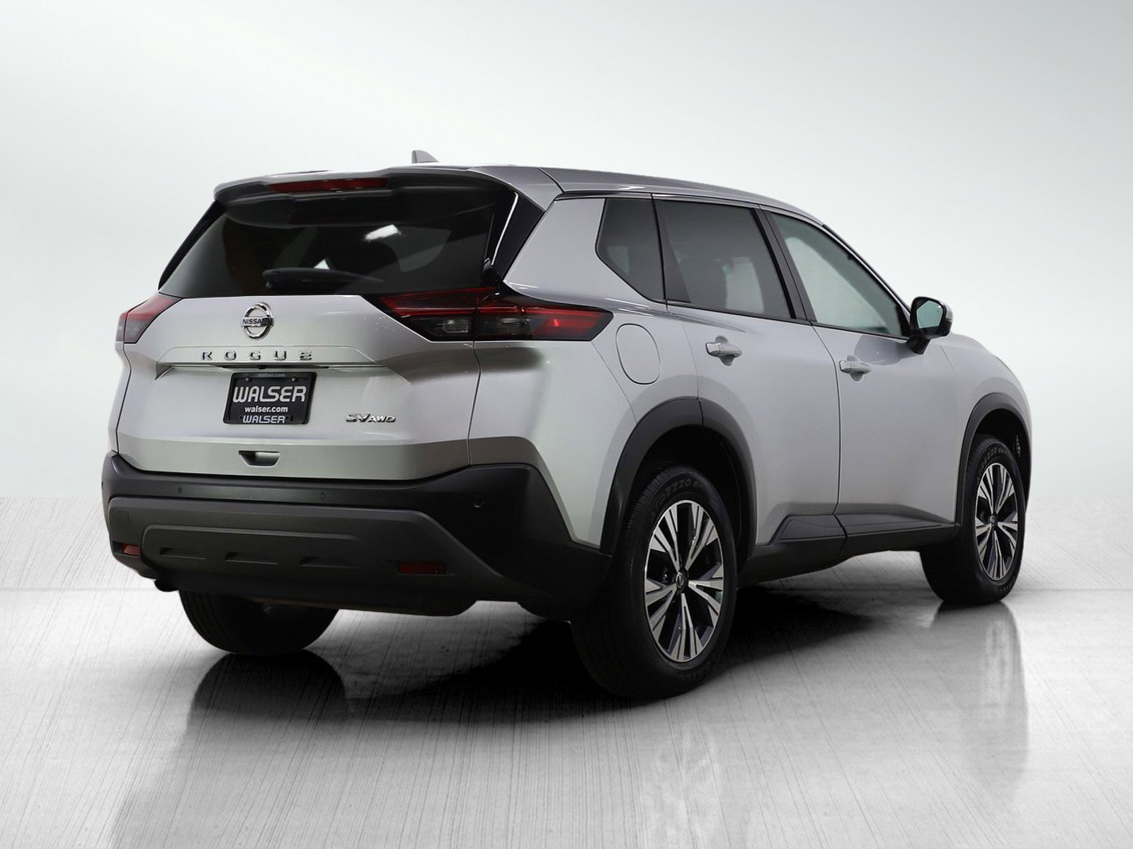 Used 2021 Nissan Rogue SV image 5