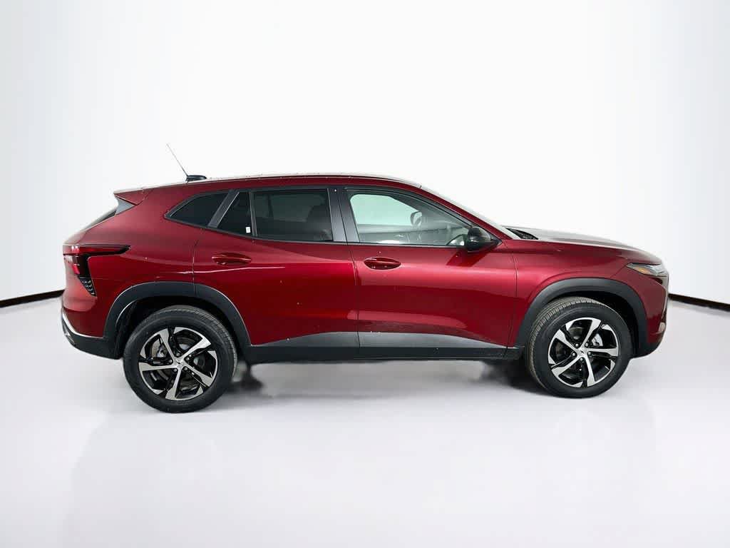 Used 2025 Chevrolet Trax RS FWD image 25