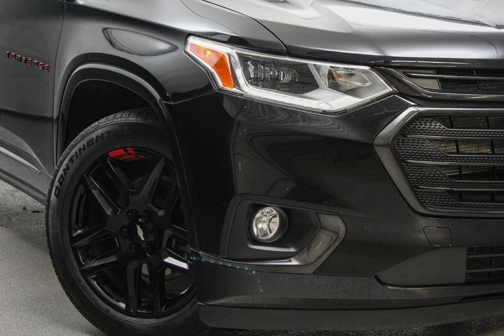 Used 2021 Chevrolet Traverse Premier w/ Redline Edition AWD/4WD image 3