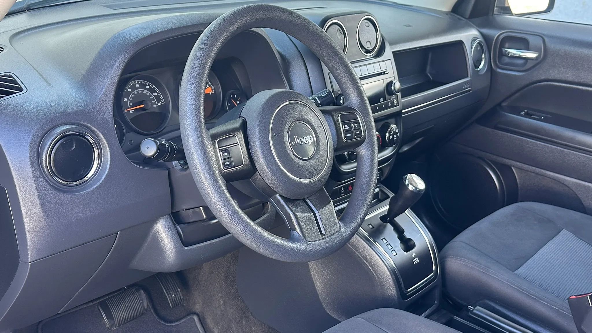 Used 2015 Jeep Patriot Sport w/ Power Value Group image 9