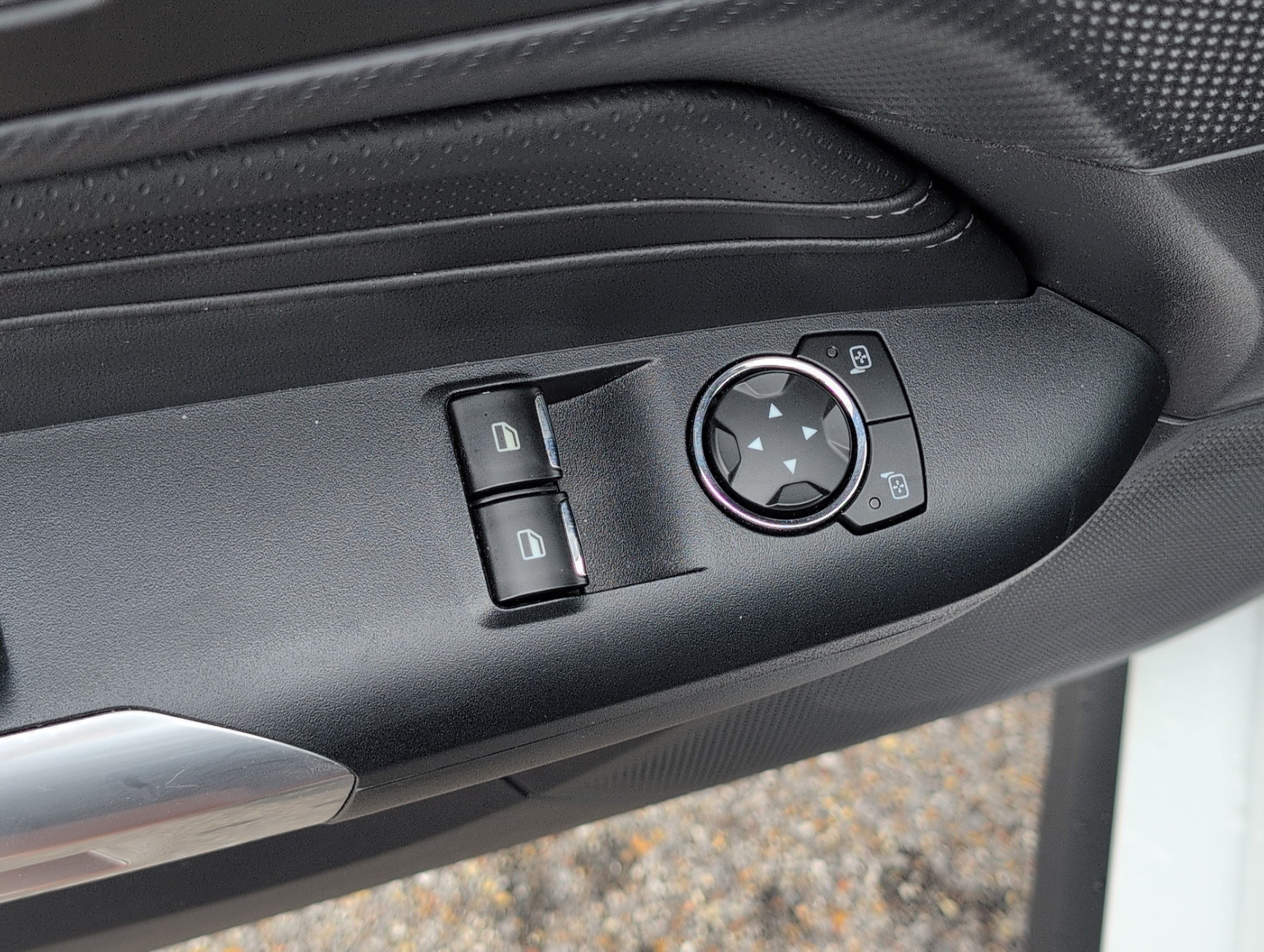 Used 2024 Ford Mustang GT Premium RWD image 16