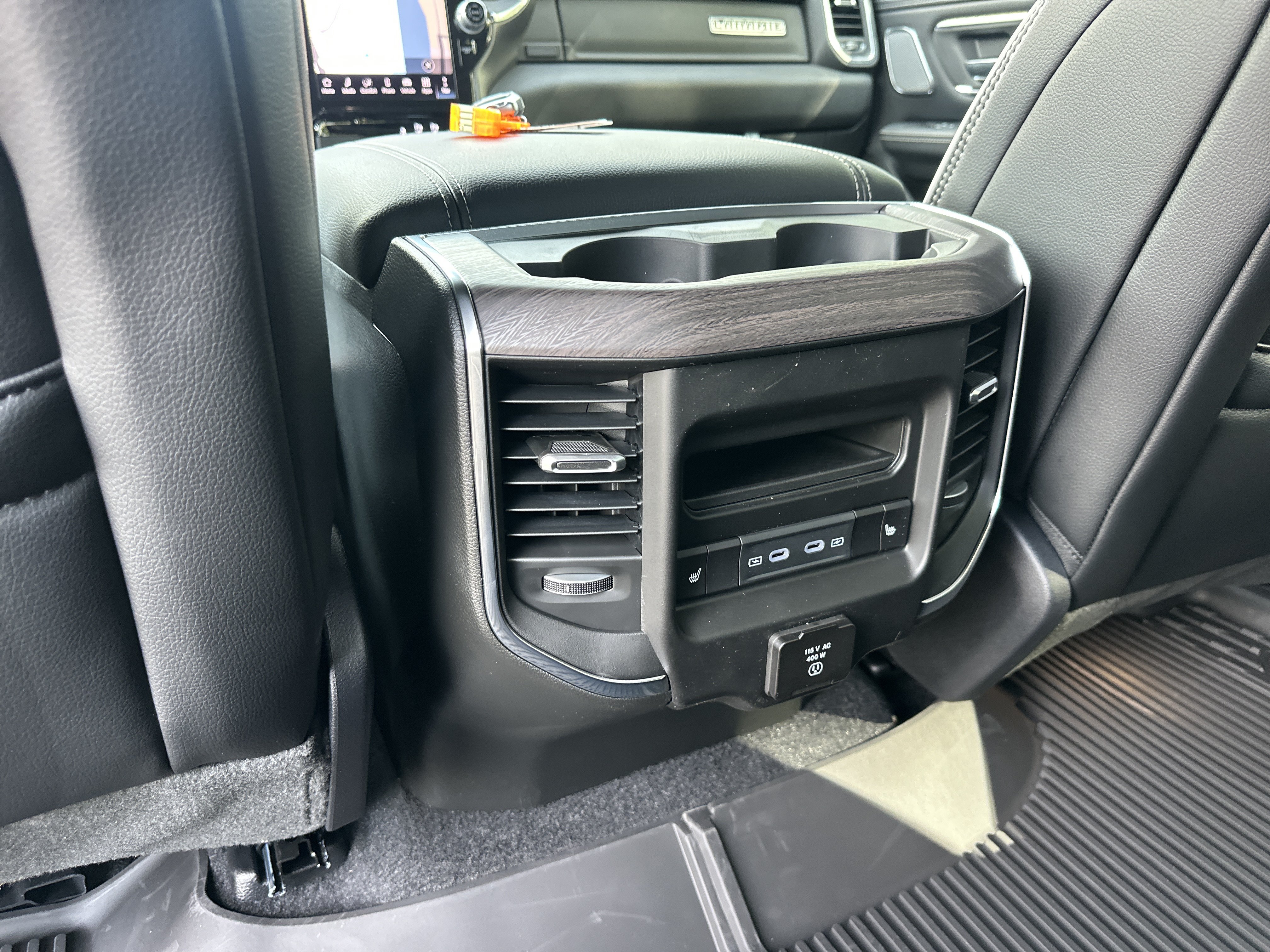 New 2027 RAM 1500 Laramie AWD/4WD image 9