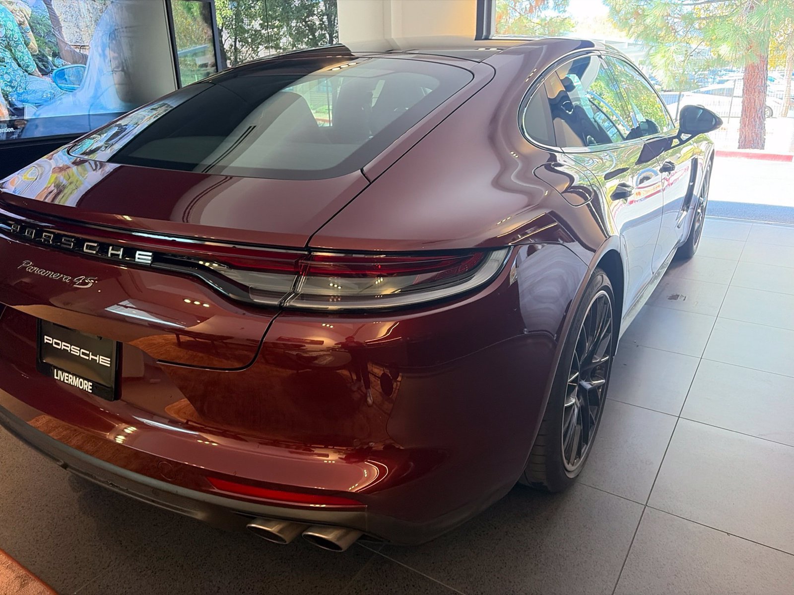 Used 2023 Porsche Panamera 4S w/ Premium Package AWD/4WD image 5
