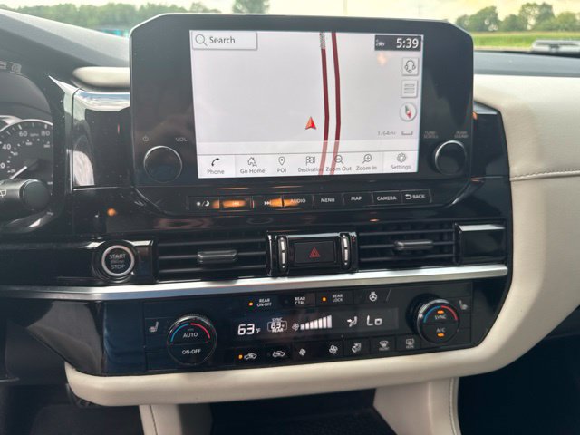Used 2022 Nissan Pathfinder SL AWD/4WD image 27