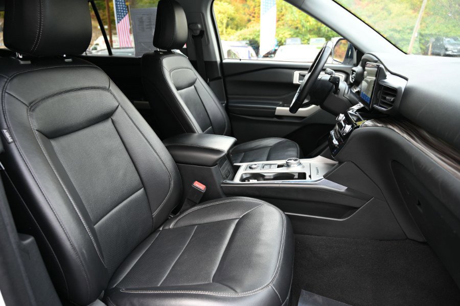 Used 2021 Ford Explorer Limited image 3