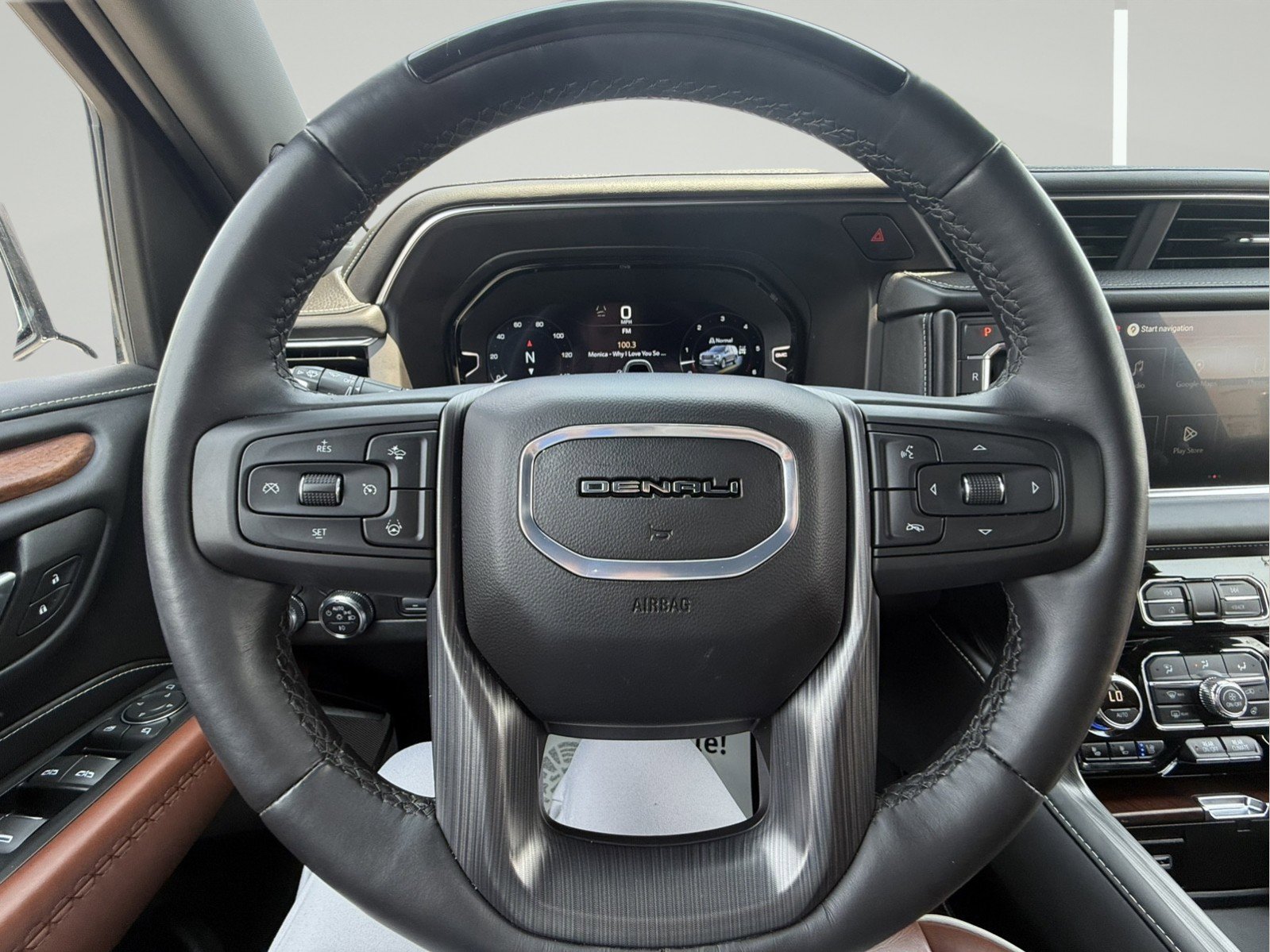 Certified 2024 GMC Yukon Denali Ultimate image 17