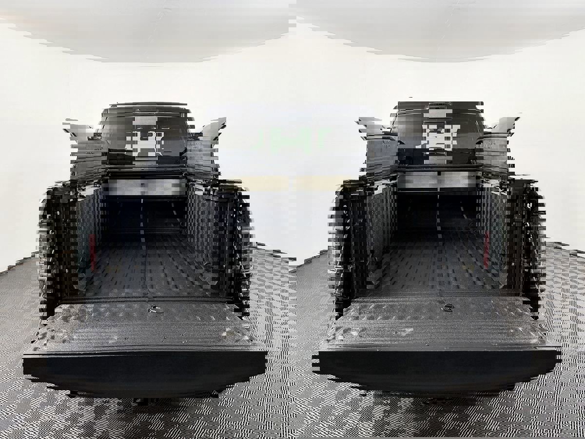 Used 2015 RAM 1500 Laramie Limited image 15