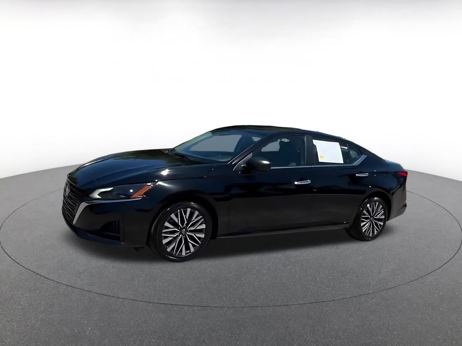 Used 2025 Nissan Altima 2.5 SV image 7