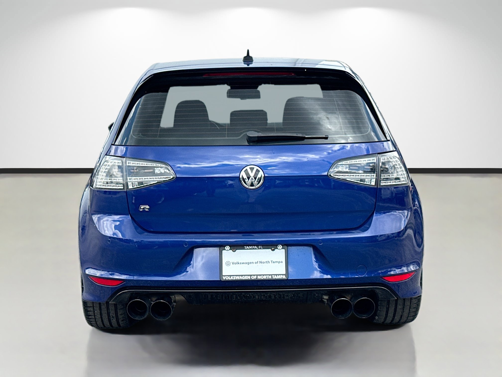 Used 2016 Volkswagen Golf R 4-Door w/ Driver Assistance Package AWD/4WD image 4