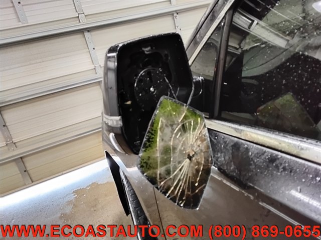 Used 2015 Cadillac Escalade Luxury AWD/4WD image 21