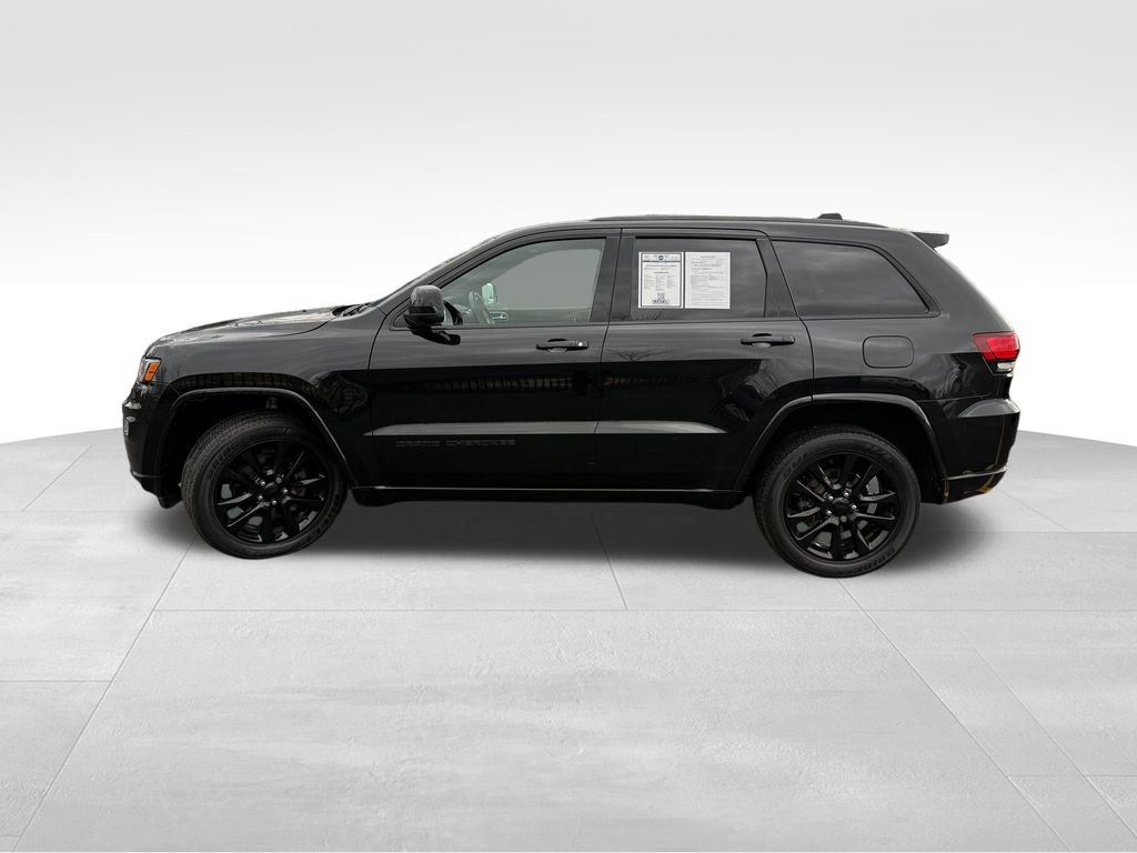 Used 2019 Jeep Grand Cherokee Altitude image 4