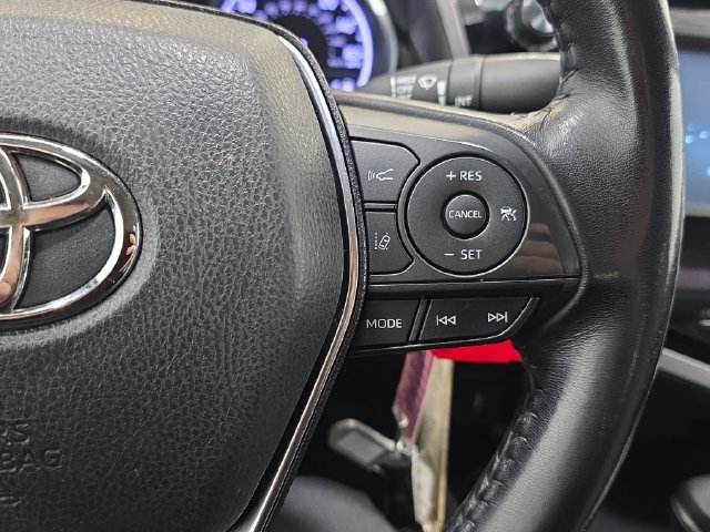 Used 2019 Toyota Camry SE FWD image 17