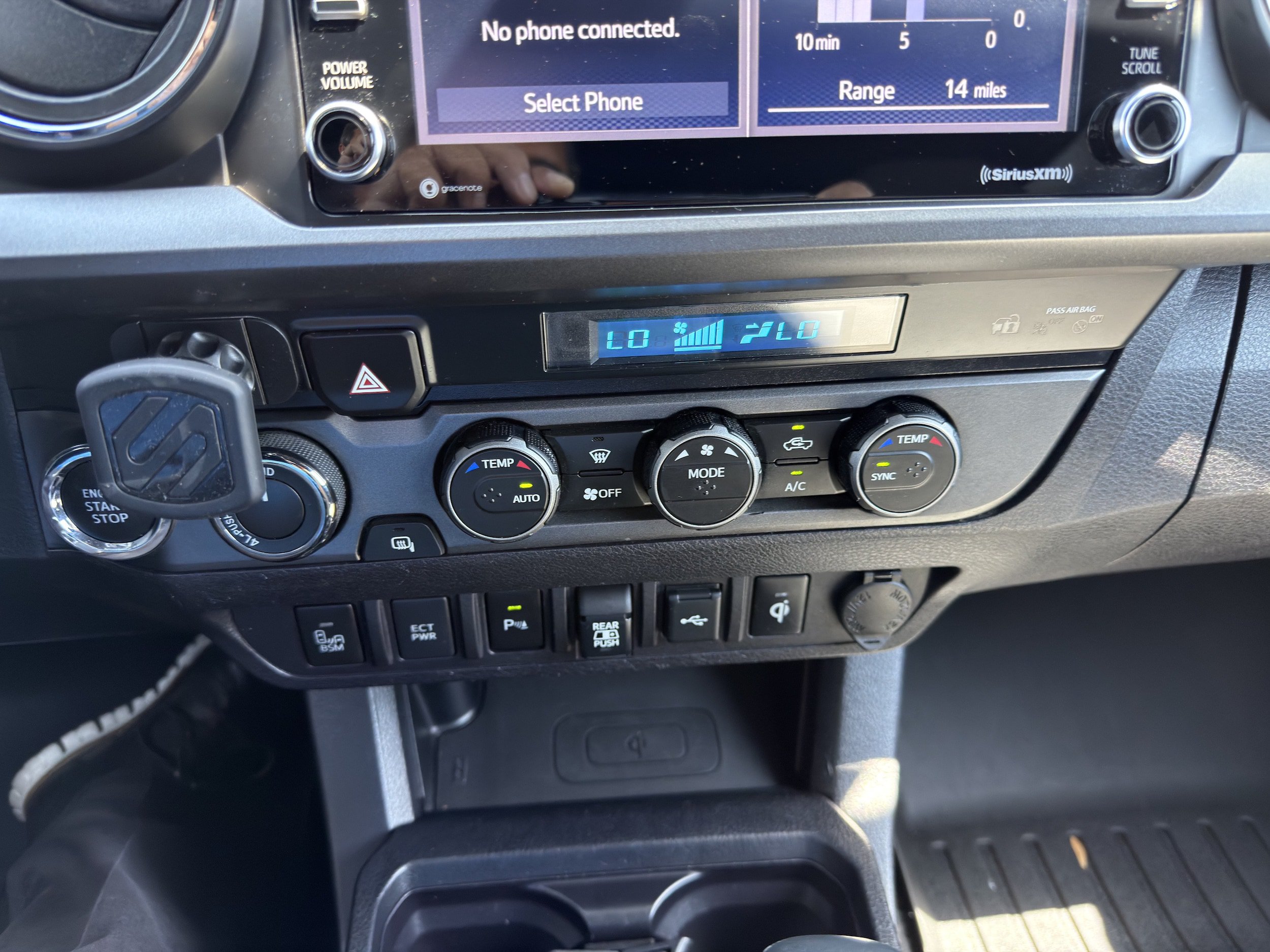Used 2021 Toyota Tacoma TRD Off-Road w/ Technology Package AWD/4WD image 34