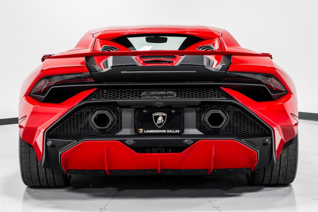 Used 2023 Lamborghini Huracan Tecnica RWD image 4