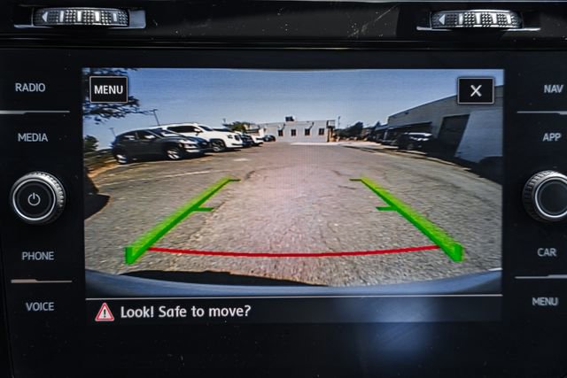 Used 2019 Volkswagen Golf R 4-Door image 3