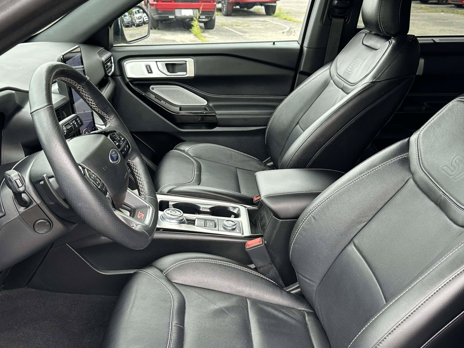 Used 2023 Ford Explorer ST w/ Equipment Group 401A AWD/4WD image 16