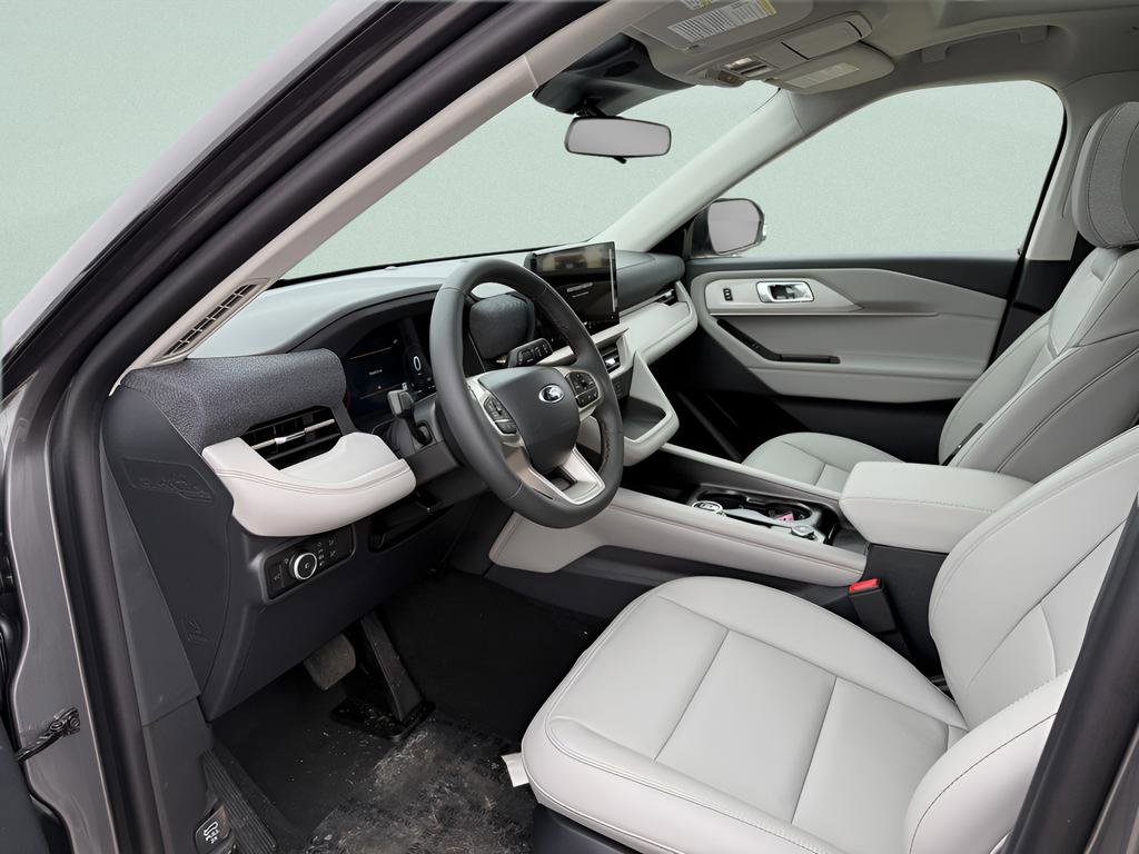 New 2026 Ford Explorer Active w/ Active Comfort Package AWD/4WD image 3
