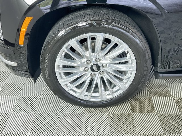 Used 2026 Cadillac Escalade Luxury w/ Touring Package RWD image 33