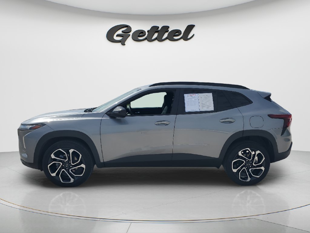 Used 2025 Chevrolet Trax RS w/ Driver Confidence Package FWD image 8