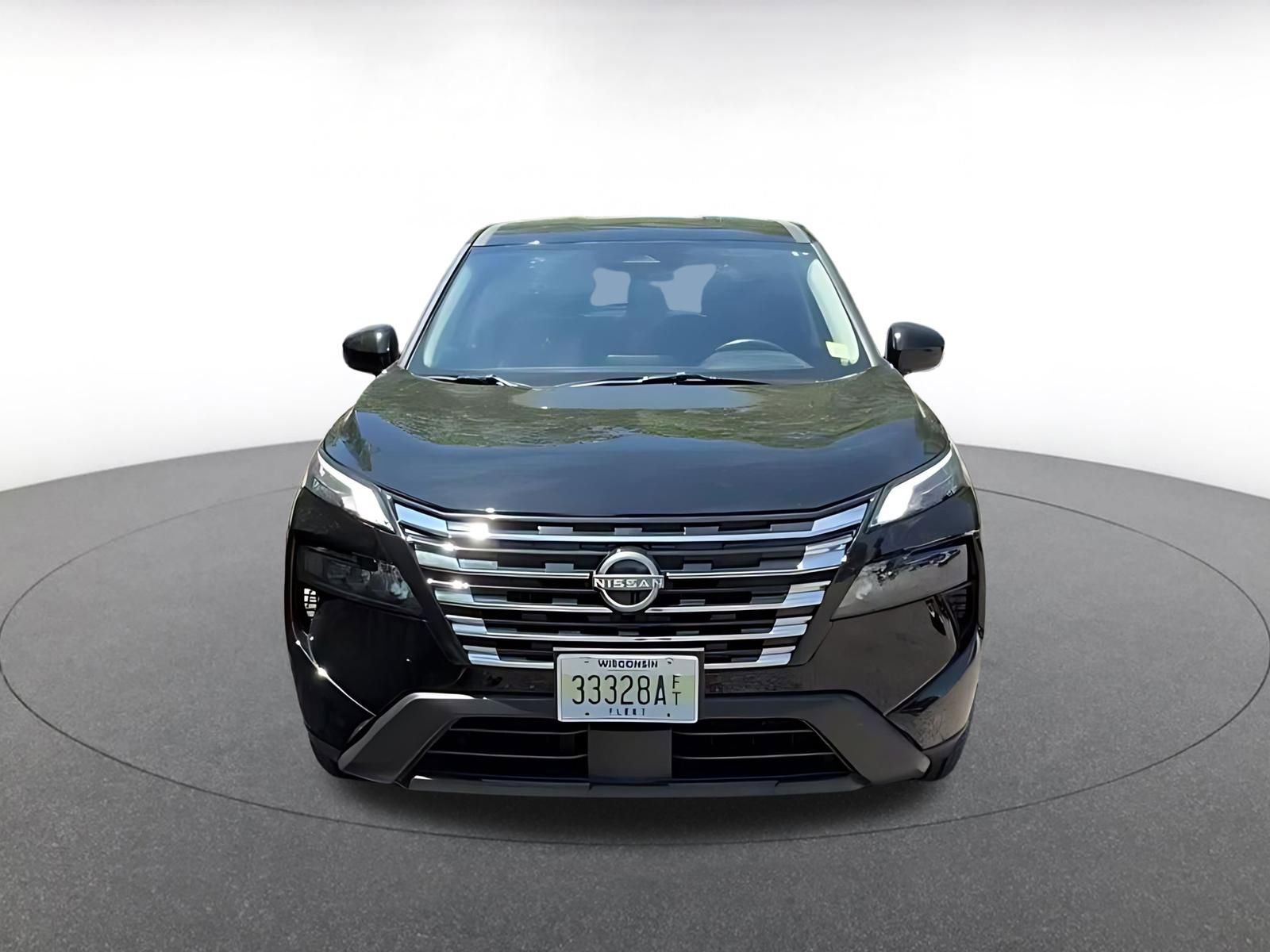 Used 2025 Nissan Rogue SV AWD/4WD image 3