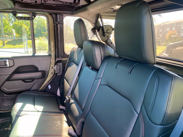 Used 2025 Jeep Wrangler Unlimited Rubicon w/ Safety Group AWD/4WD image 11