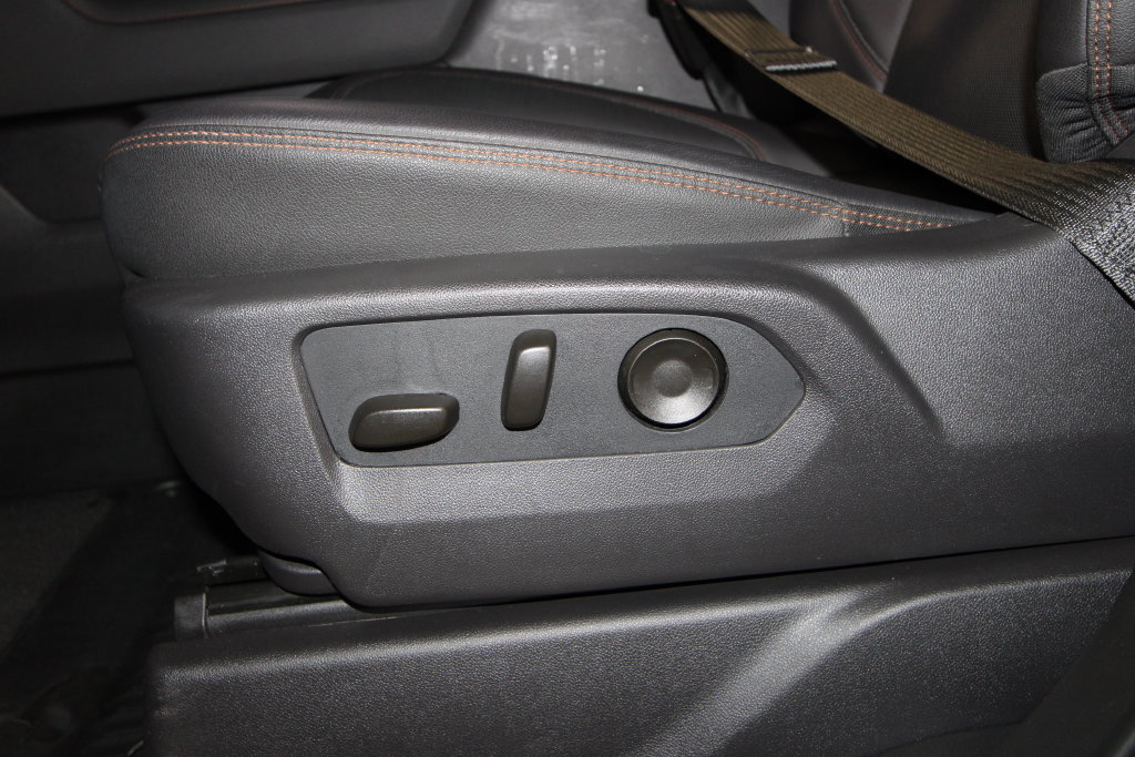 Used 2026 GMC Sierra 1500 AT4 w/ AT4 Premium Package AWD/4WD image 9