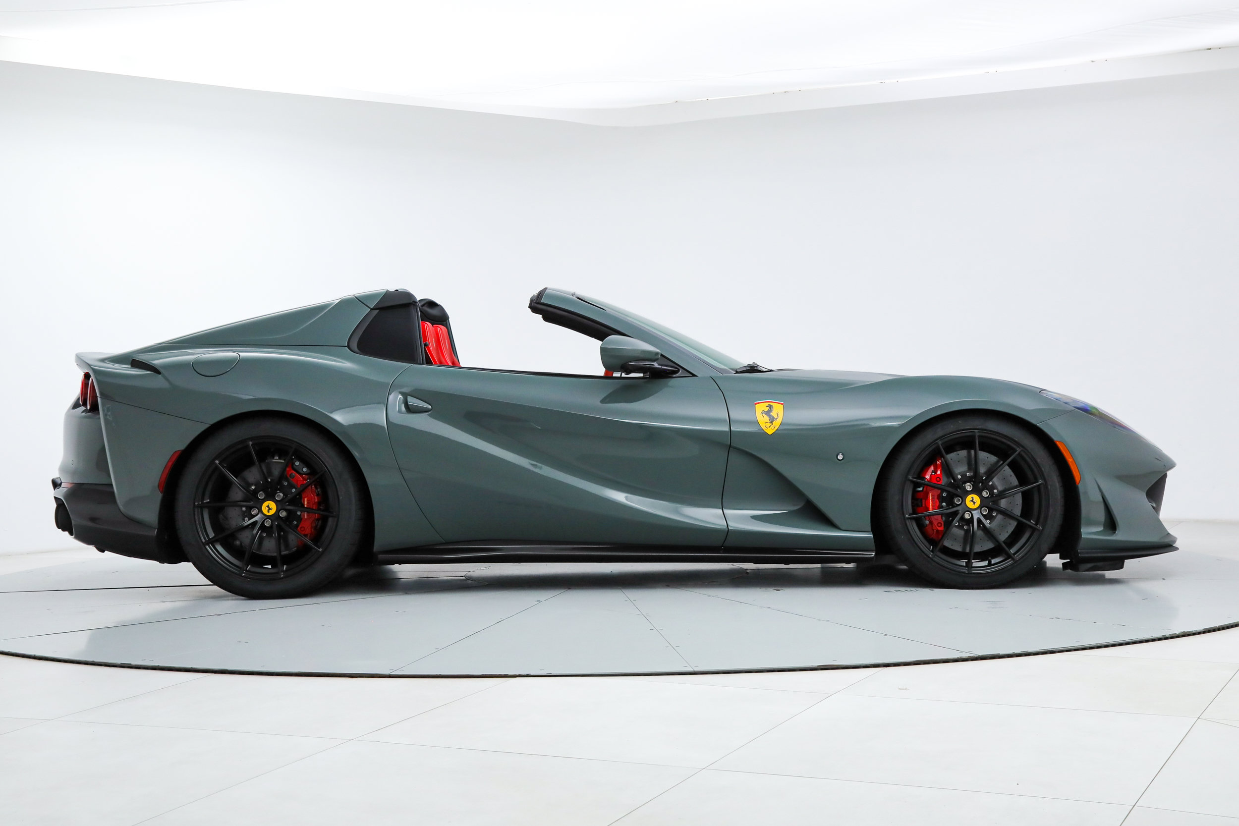 Certified 2022 Ferrari 812 GTS RWD image 9