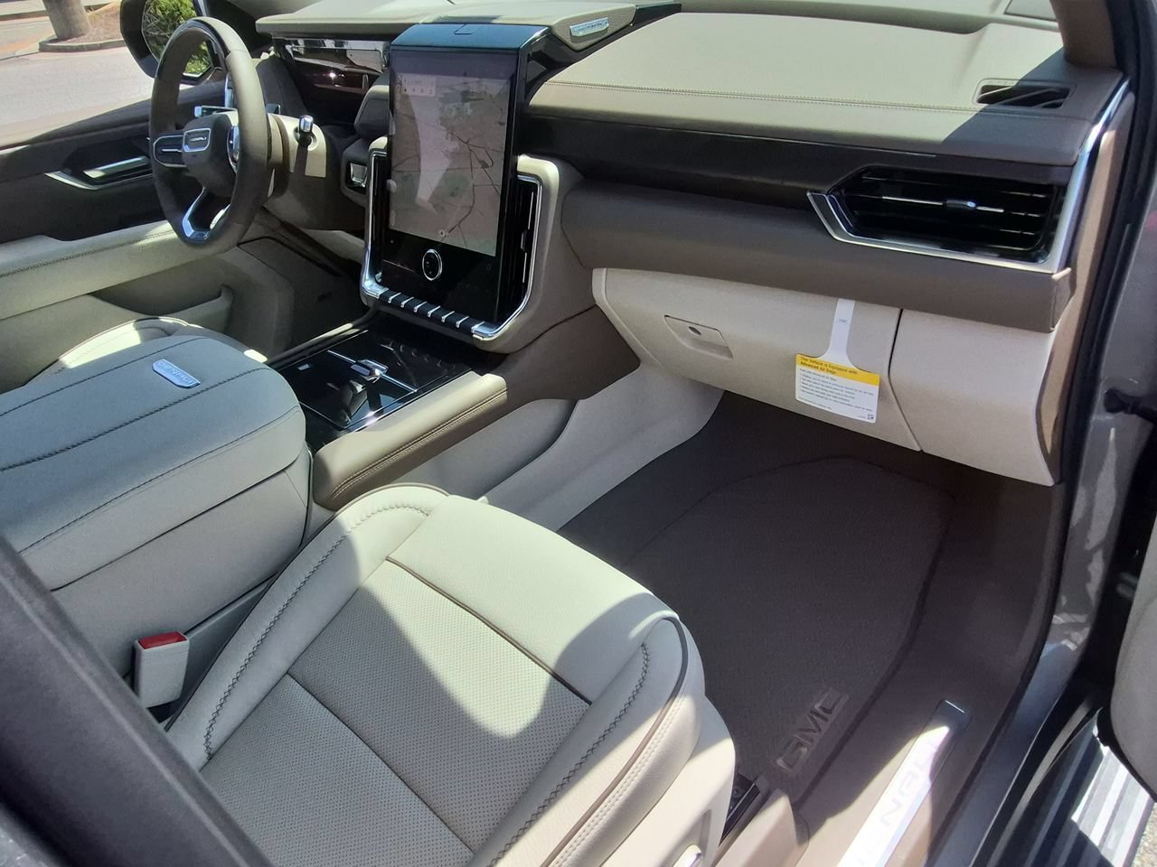 New 2026 GMC Yukon XL Denali w/ Denali Reserve Package AWD/4WD image 30
