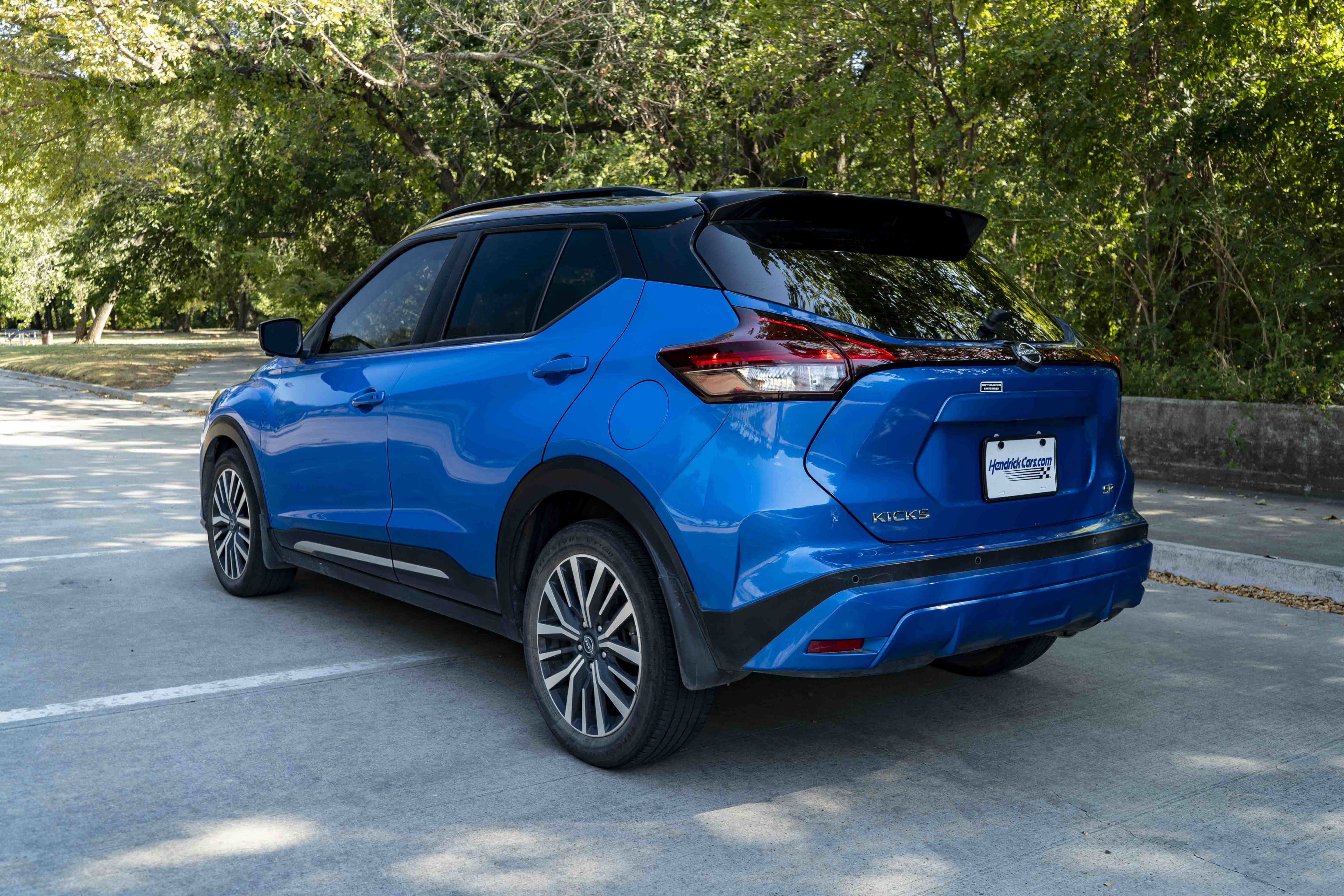Used 2023 Nissan Kicks SR FWD image 7