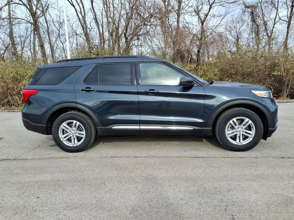 Used 2022 Ford Explorer XLT w/ Equipment Group 202A image 30