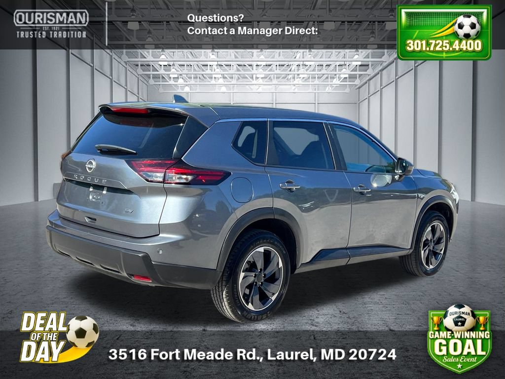Used 2024 Nissan Rogue SV FWD image 3