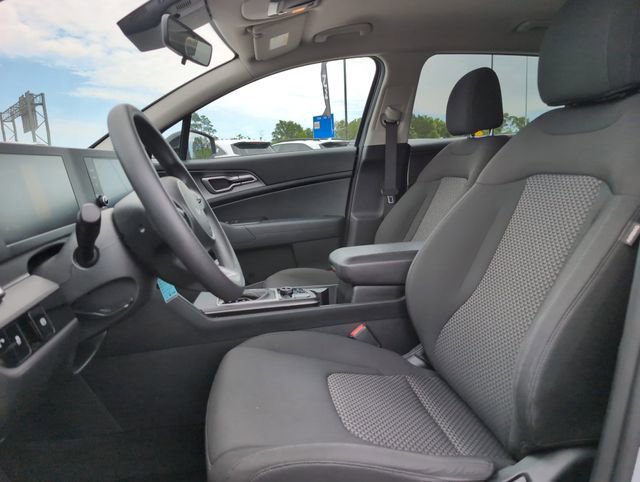 Used 2024 Kia Sportage LX FWD image 13