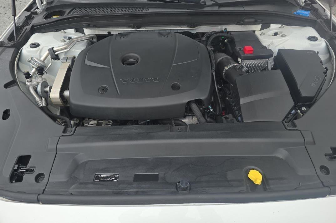 Used 2018 Volvo S90 T5 Momentum AWD/4WD image 17
