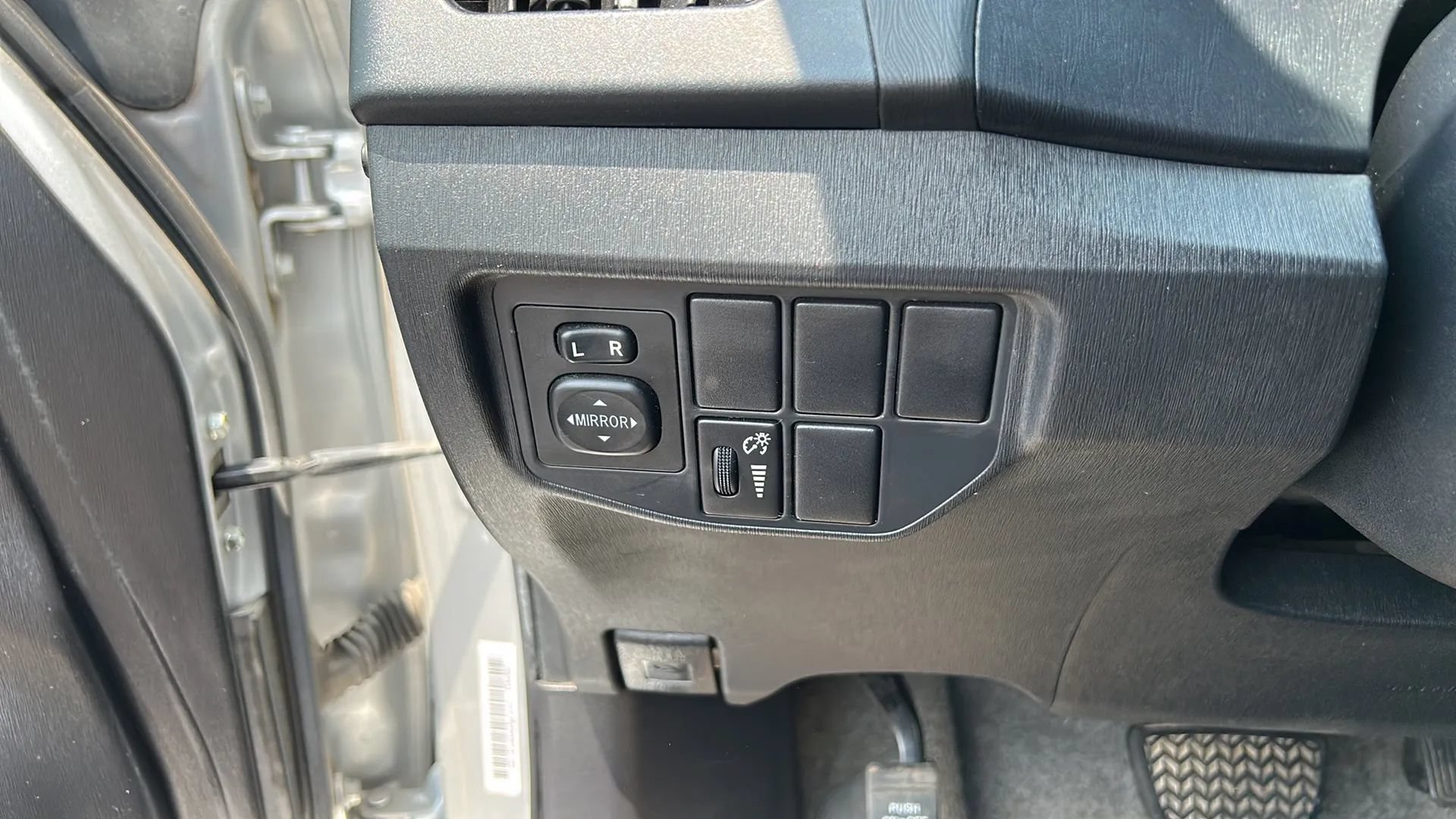 Used 2013 Toyota Prius Two FWD image 11