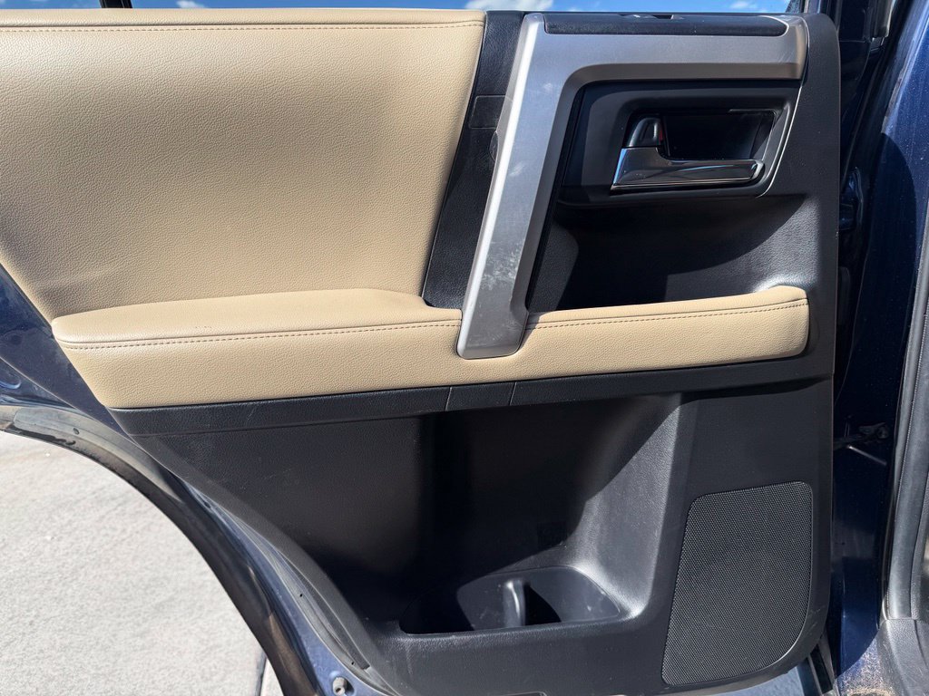 Used 2017 Toyota 4Runner SR5 AWD/4WD image 21