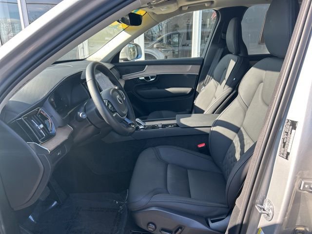 Certified 2025 Volvo XC90 B6 Plus image 17